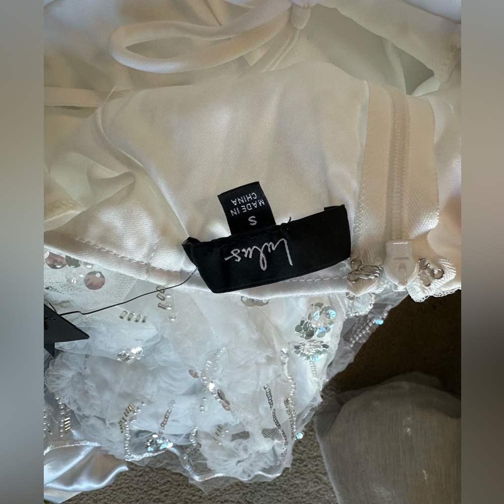 Lulu’s sparkly white mini dress, size small! - Picture 3 of 3
